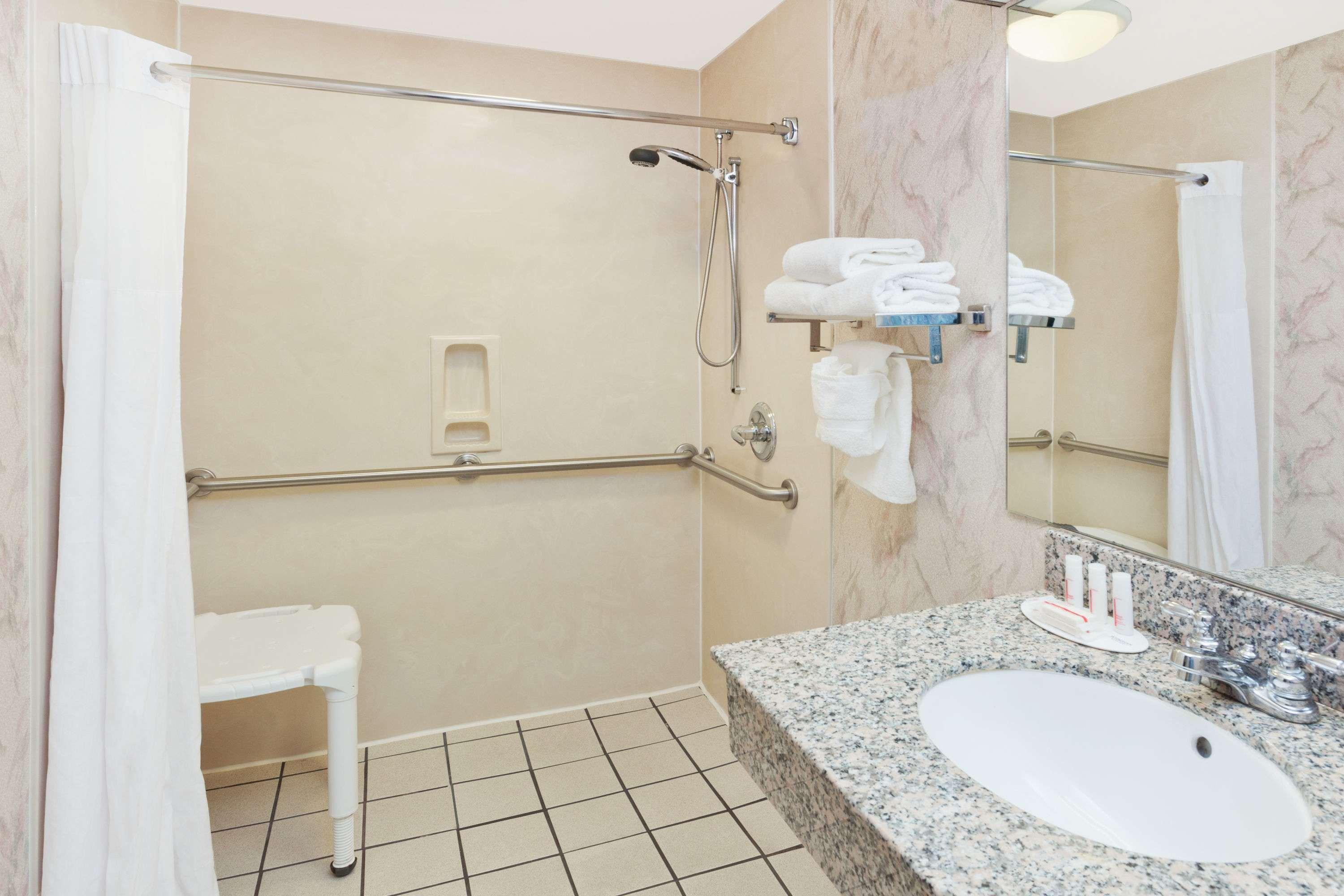 Hotel Bo, A Days Inn By Wyndham Chattanooga Downtown Εξωτερικό φωτογραφία