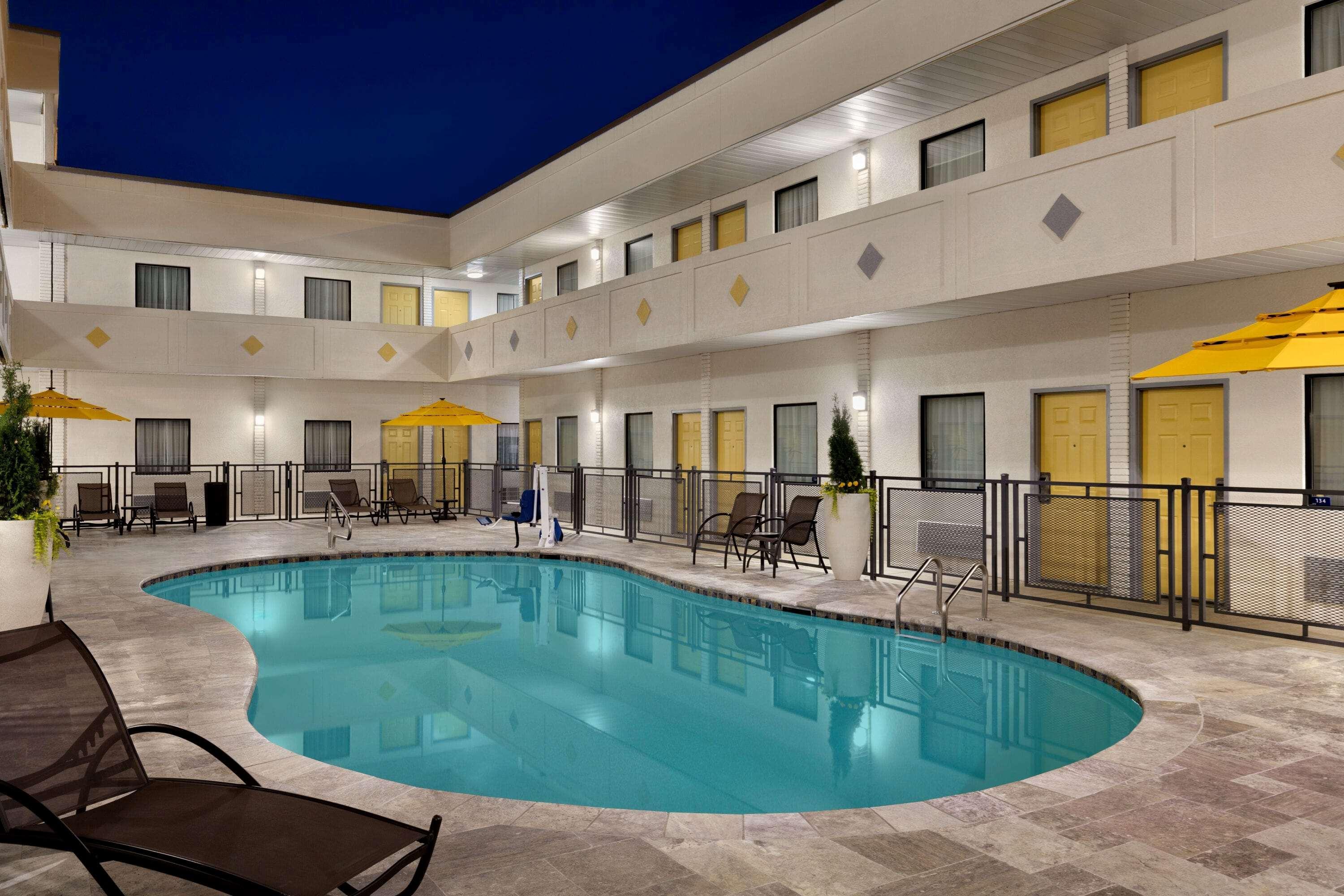 Hotel Bo, A Days Inn By Wyndham Chattanooga Downtown Εξωτερικό φωτογραφία