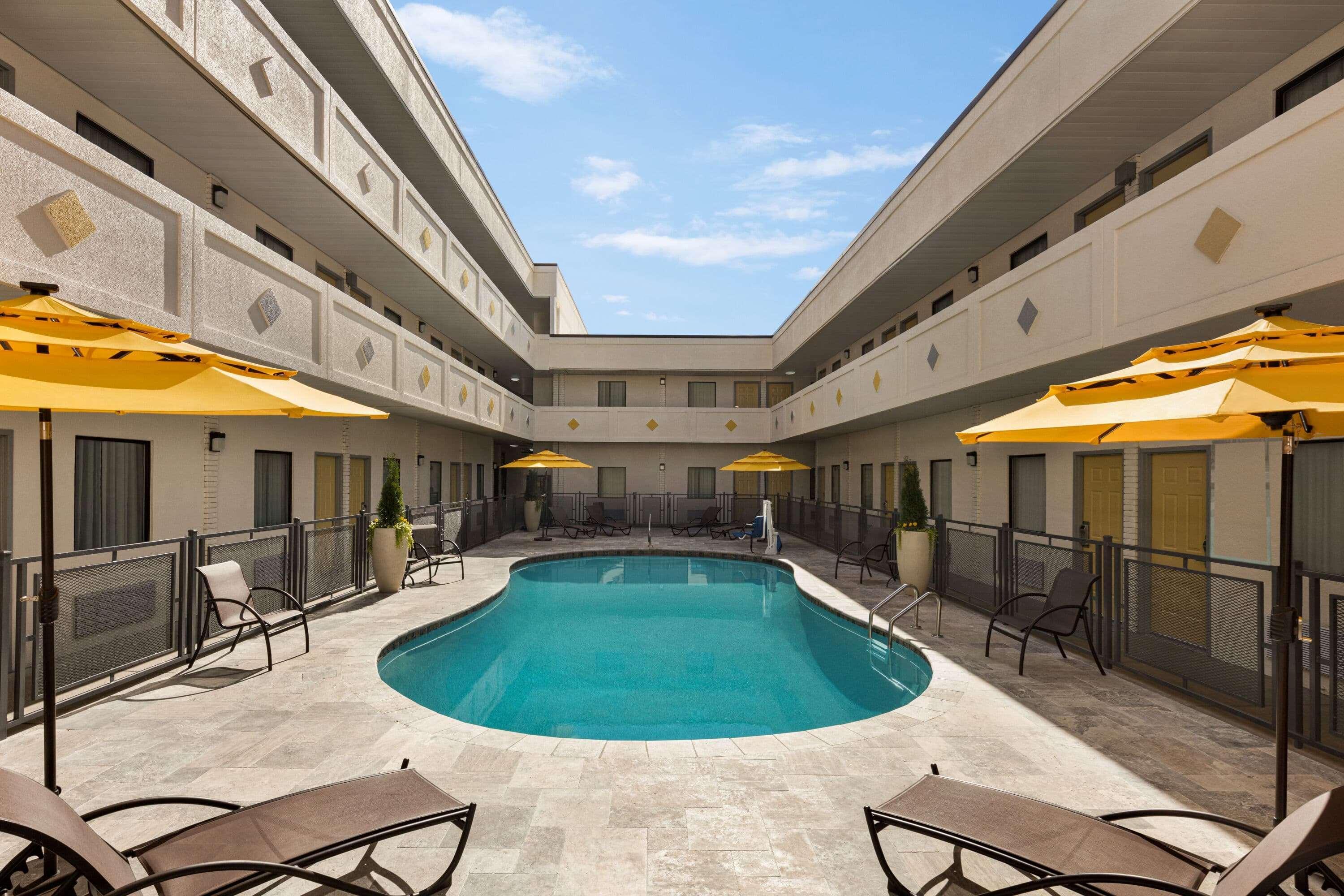 Hotel Bo, A Days Inn By Wyndham Chattanooga Downtown Εξωτερικό φωτογραφία